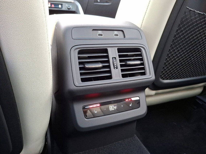 2025 Audi Q5 quattro Prestige TFSI