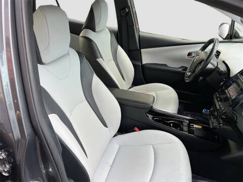 2019 Toyota Prius XLE AWD-e