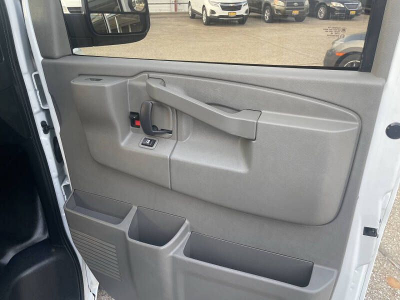 2020 GMC Savana 2500