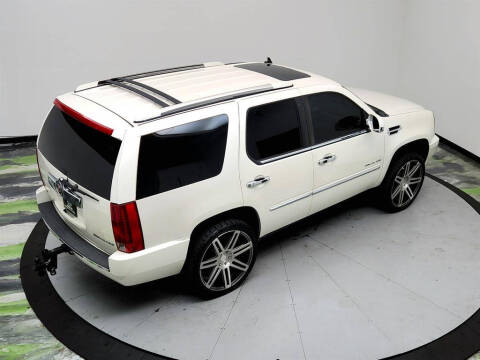2011 Cadillac Escalade Luxury