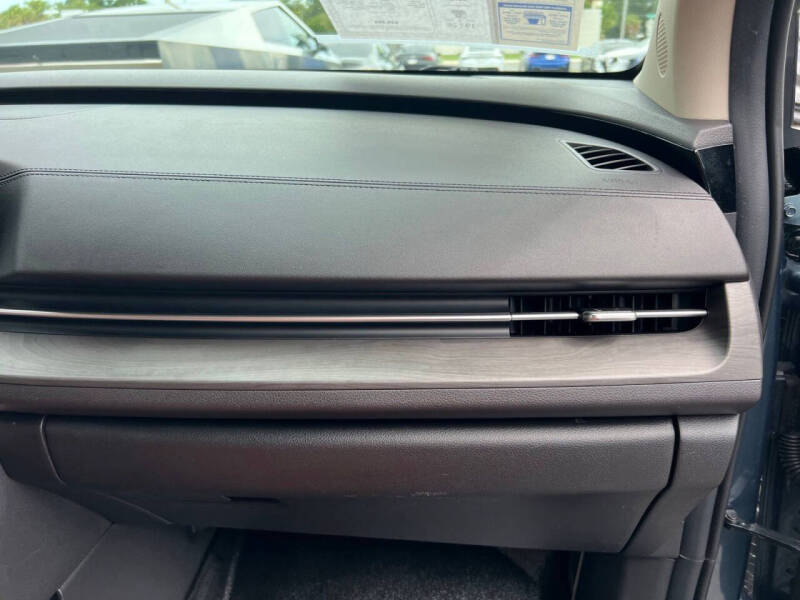 2024 Kia Carnival SX