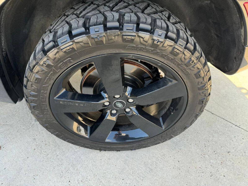 2023 Land Rover Defender 110 V8