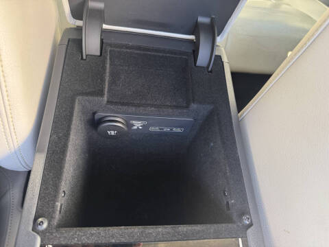 2019 Jaguar F-PACE 30t Prestige