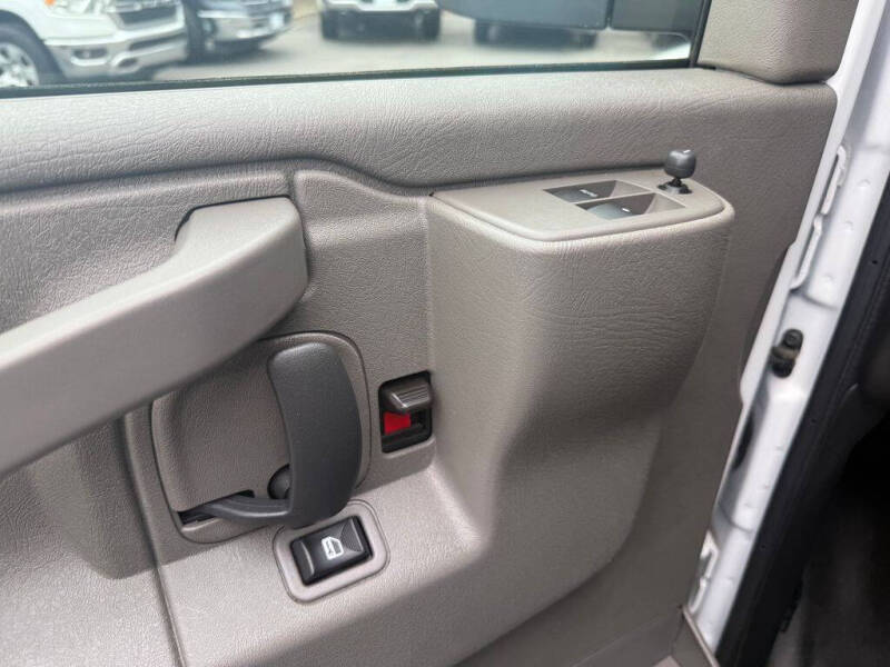 2024 GMC Savana 2500