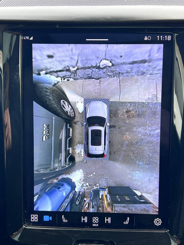 2023 Volvo XC60 B5 Plus Bright Theme