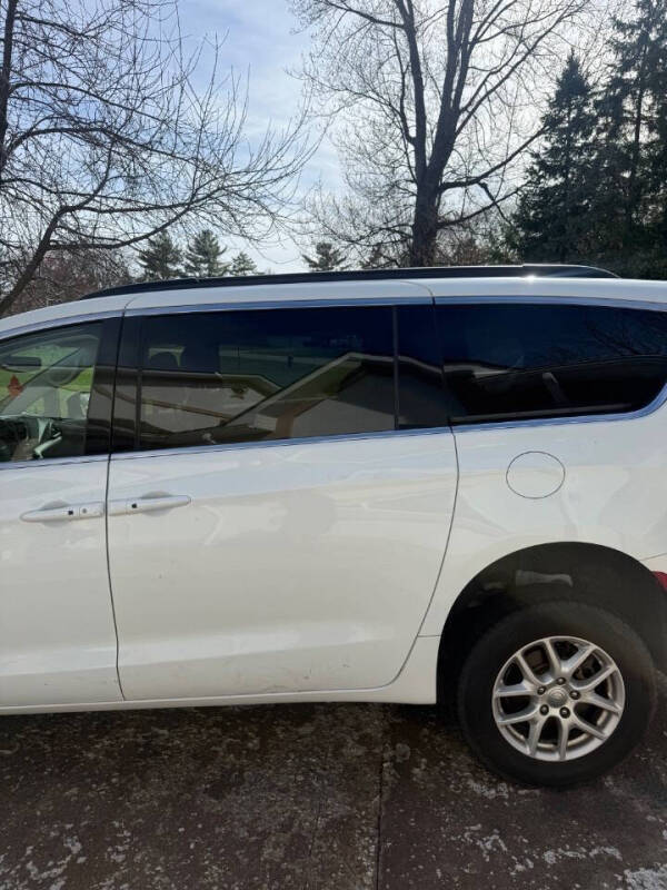 2020 Chrysler Voyager LXi
