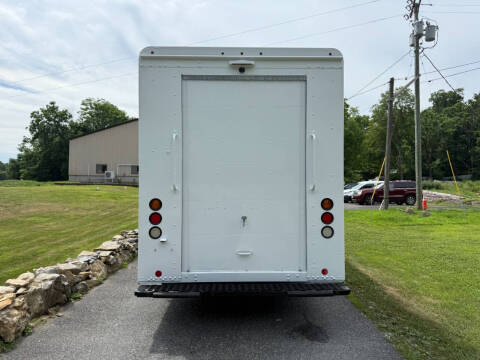 2020 Freightliner MT45 Chassis