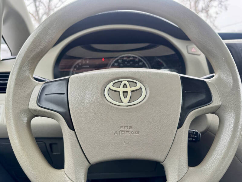 2013 Toyota Sienna L 7-Passenger