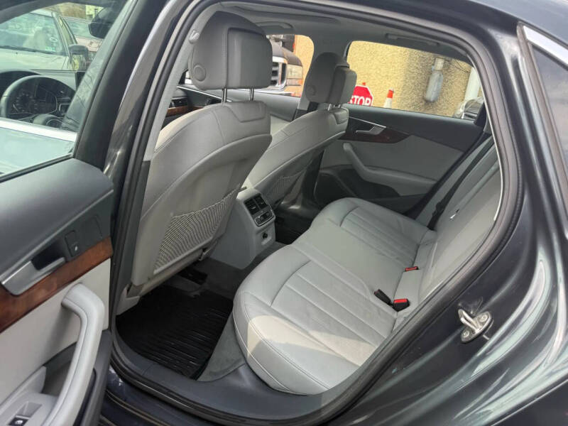 2019 Audi A4 quattro Premium 45 TFSI