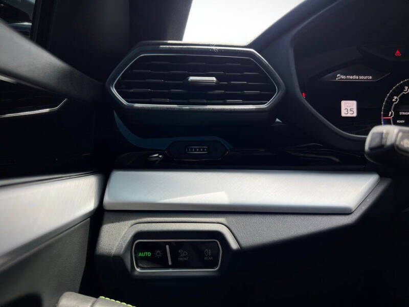 2022 Lamborghini Urus