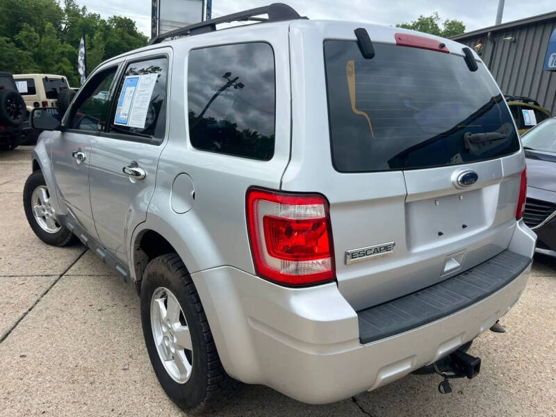2011 Ford Escape XLS