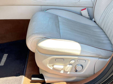 2020 Genesis G90