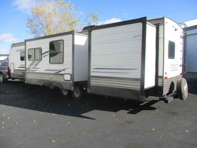 2022 Forest River Puma 32BHQS