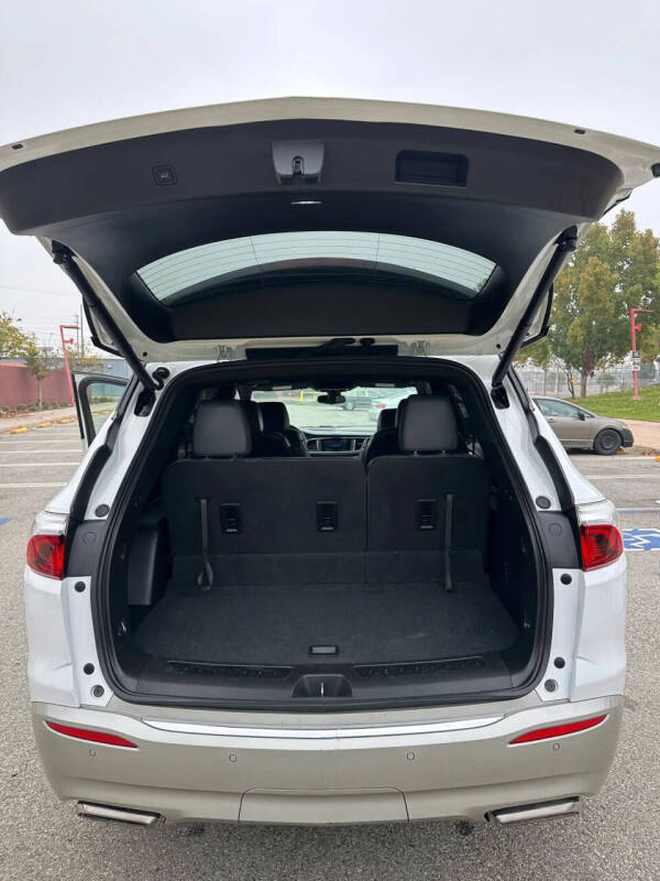 2022 Buick Enclave Essence