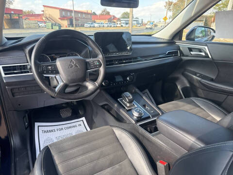 2024 Mitsubishi Outlander SE