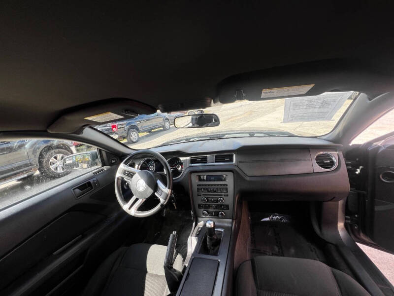 2014 Ford Mustang V6