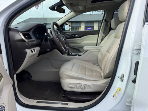 2017 GMC Acadia Denali