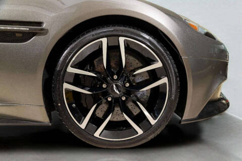 2016 Aston Martin Vanquish Volante