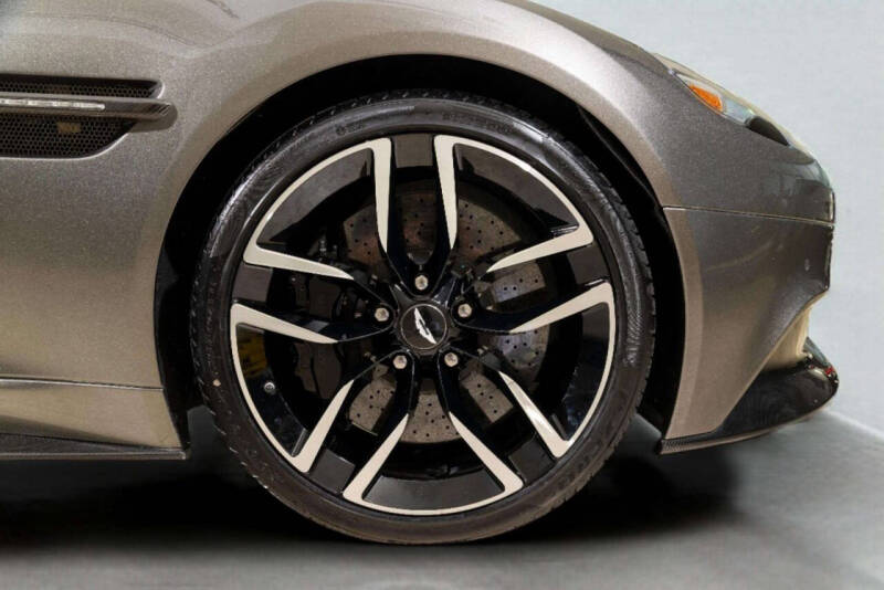 2016 Aston Martin Vanquish Volante