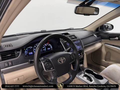 2014 Toyota Camry Hybrid LE