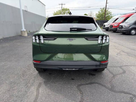 2024 Ford Mustang Mach-E Select