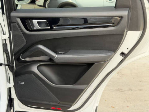 2022 Porsche Cayenne Coupe