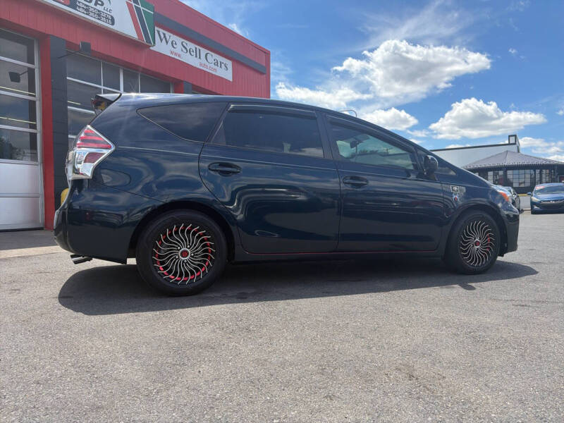 2017 Toyota Prius v Two