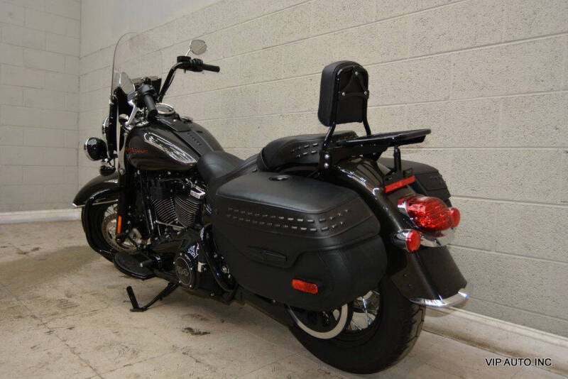 2019 Harley-Davidson FLHCS