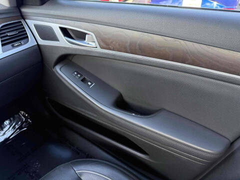 2016 Hyundai Genesis