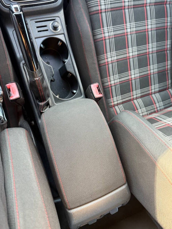 2016 Volkswagen Golf GTI S