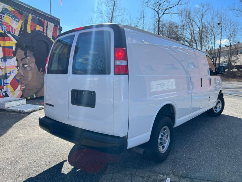 2021 Chevrolet Express 2500
