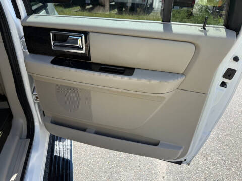 2017 Lincoln Navigator L Select