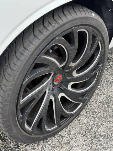 2017 Dodge Challenger SXT Plus