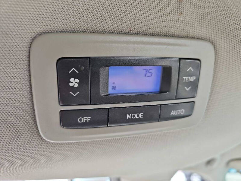 2016 Toyota Sienna LE 8-Passenger