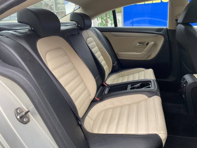 2010 Volkswagen CC Luxury