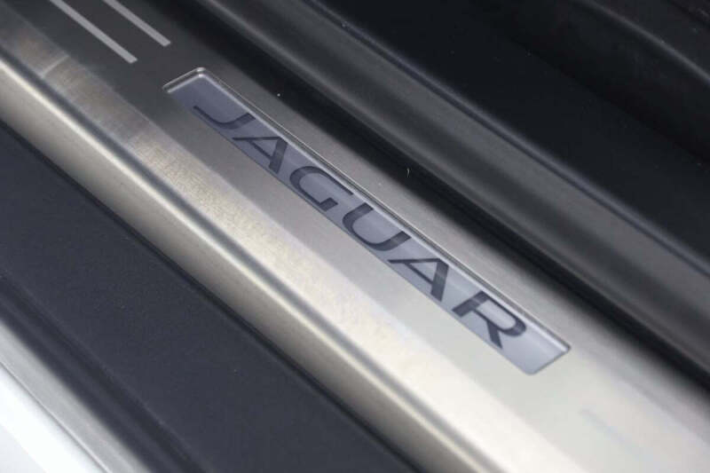 2021 Jaguar F-TYPE R