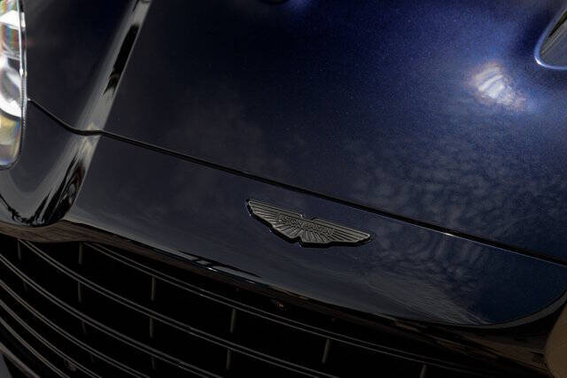 2025 Aston Martin DBX 707