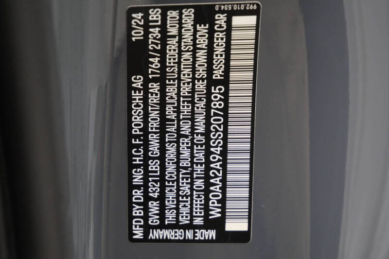 2025 Porsche 911 Carrera