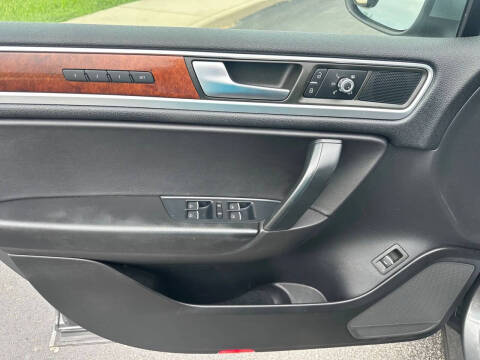 2014 Volkswagen Touareg TDI Sport