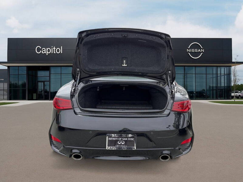 2022 Infiniti Q60 Red Sport 400