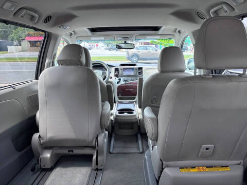 2012 Toyota Sienna