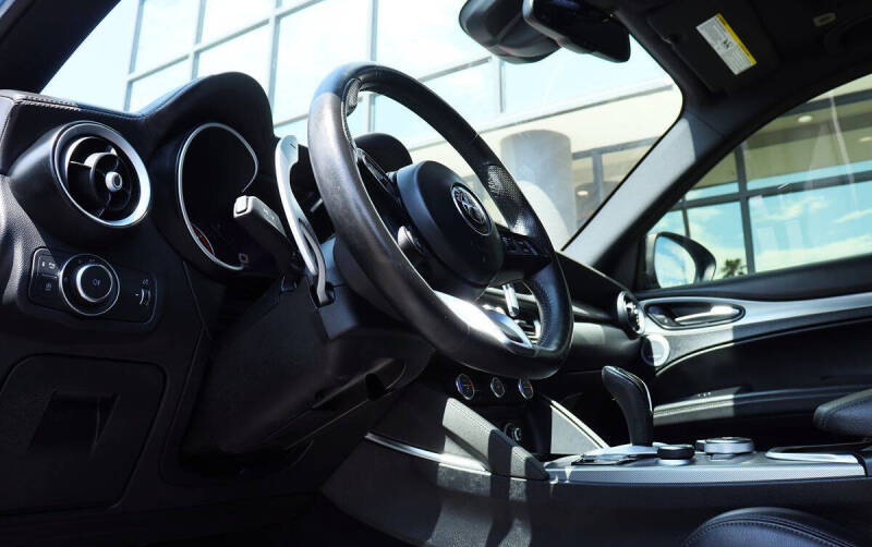 2022 Alfa Romeo Stelvio Veloce