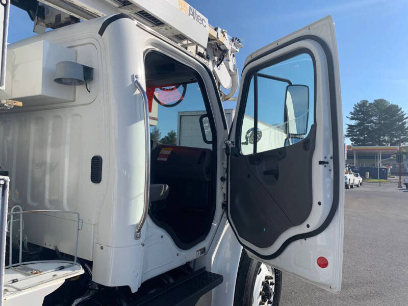 2016 Freightliner M2 106