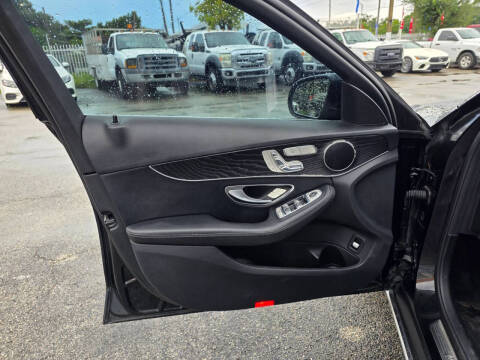 2017 Mercedes-Benz C-Class