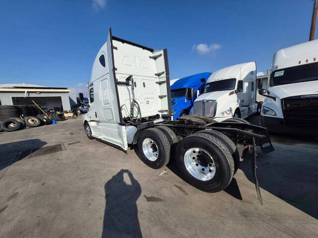 2020 Freightliner Cascadia for sale at KING TRUCK TRAILER SALES in Bakersfield, CA