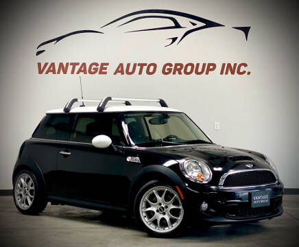 2011 MINI Cooper for sale at Vantage Auto Group Inc in Fresno CA