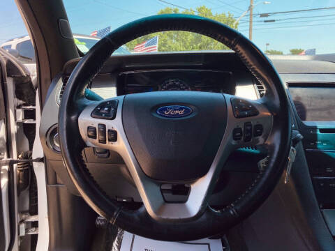 2013 Ford Taurus SEL