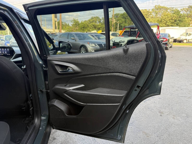 2025 Chevrolet Trax LS