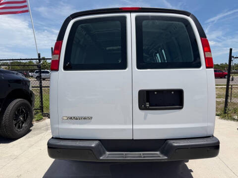 2018 Chevrolet Express 2500