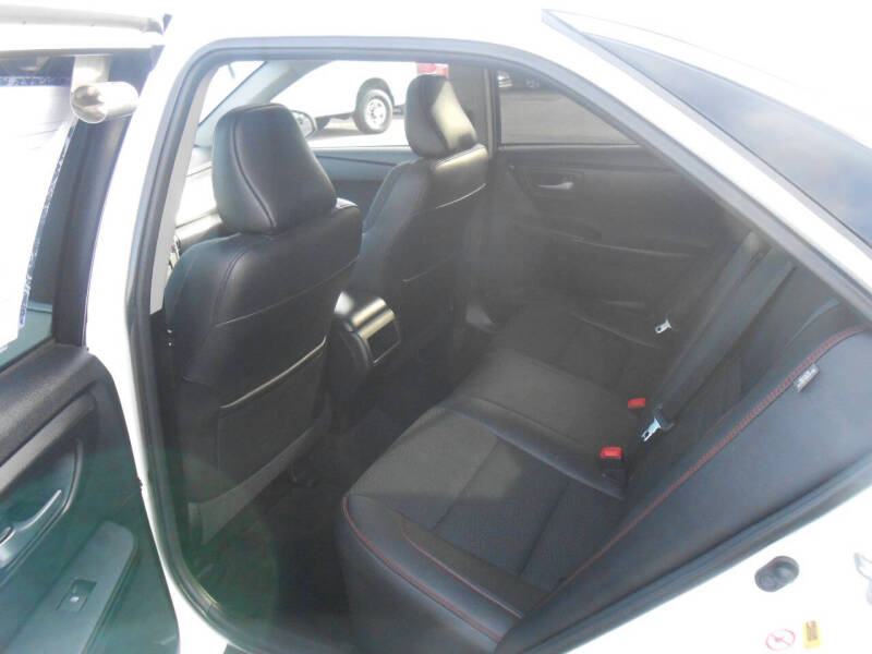 2017 Toyota Camry SE